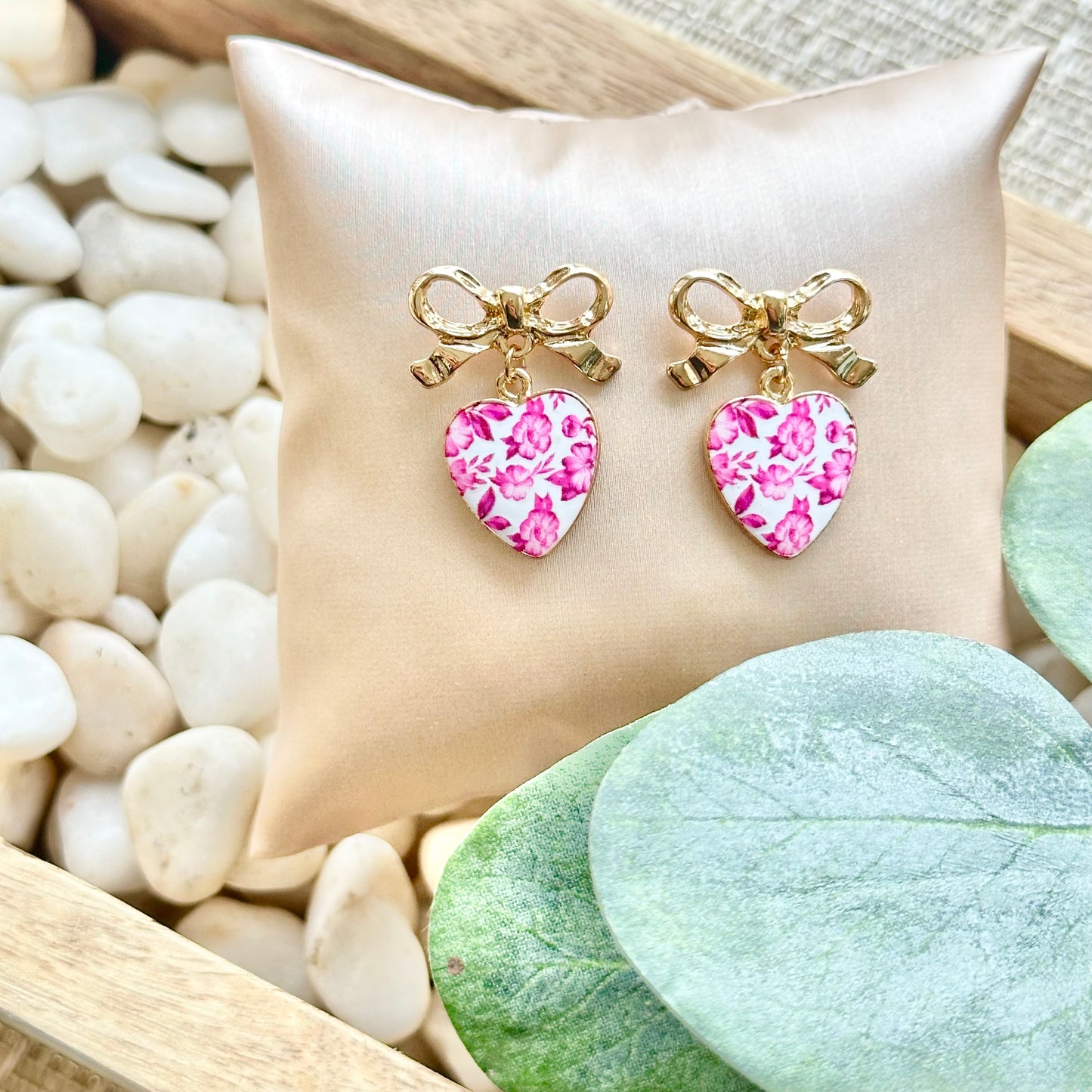 Chinoiserie Bow Earrings, Pink