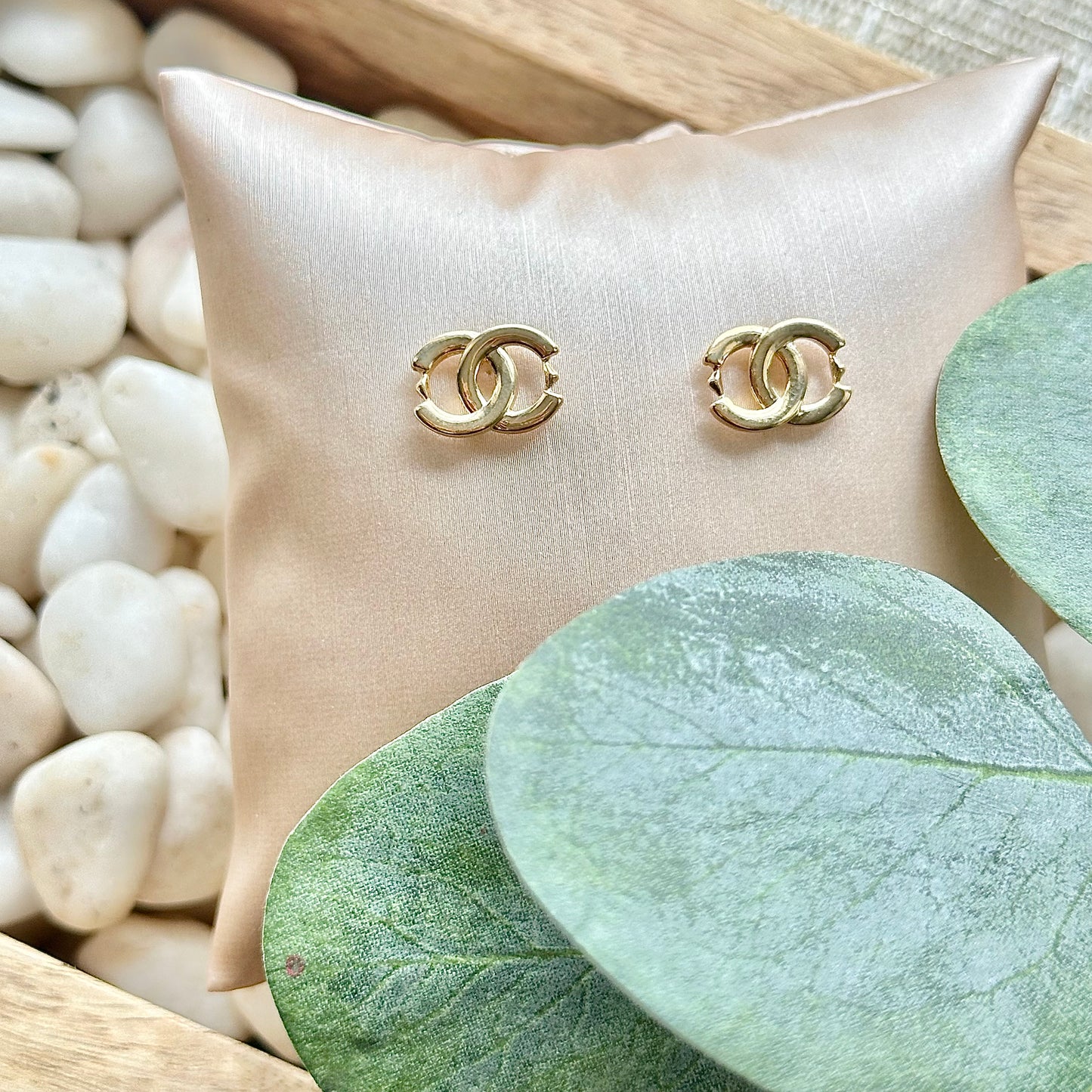 CC Earrings, Smooth Gold