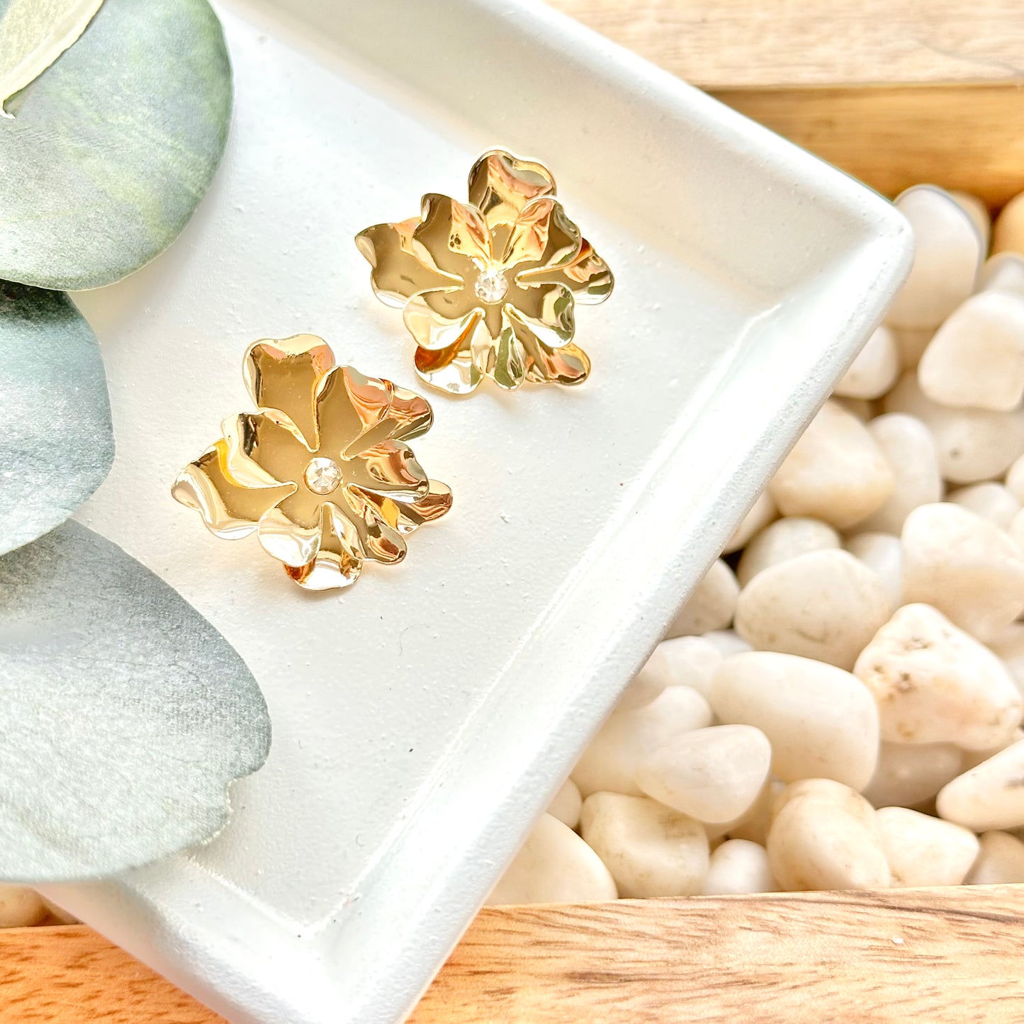 Molded Flower Earrings