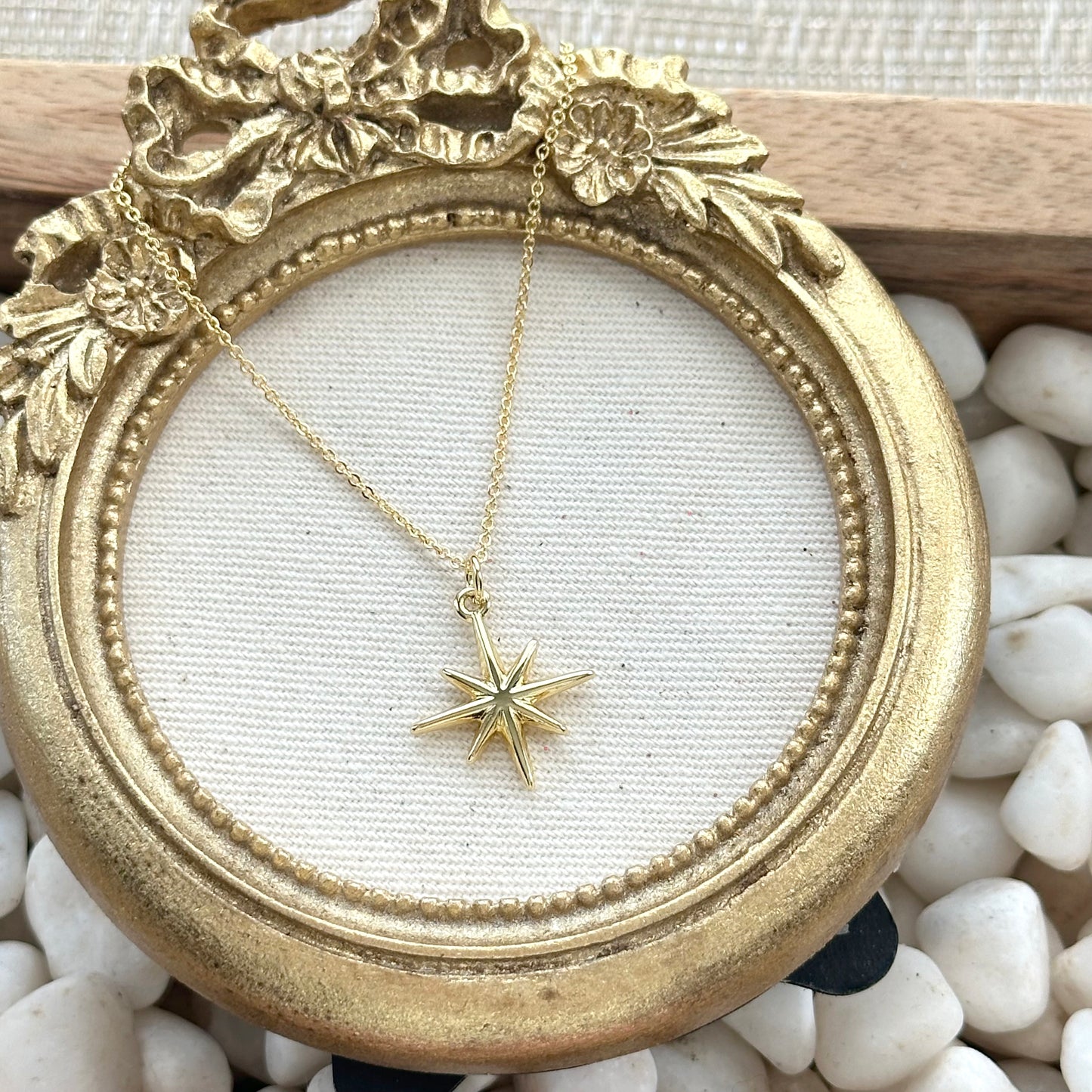 Moravian Star Necklace Classic