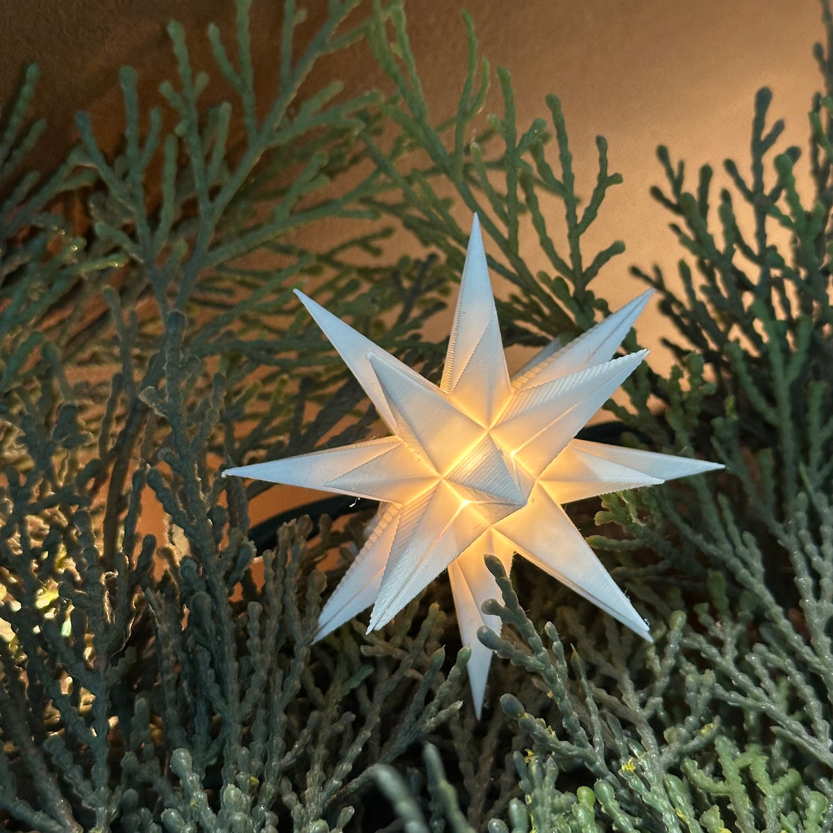 Mini Lighted Moravian Star - Battery Powered Single Star, Nativity Star