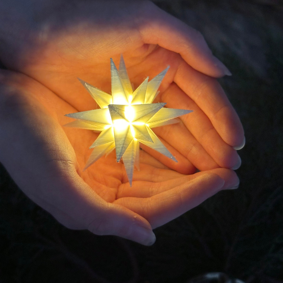 Mini Lighted Moravian Star - Battery Powered Single Star, Nativity Star