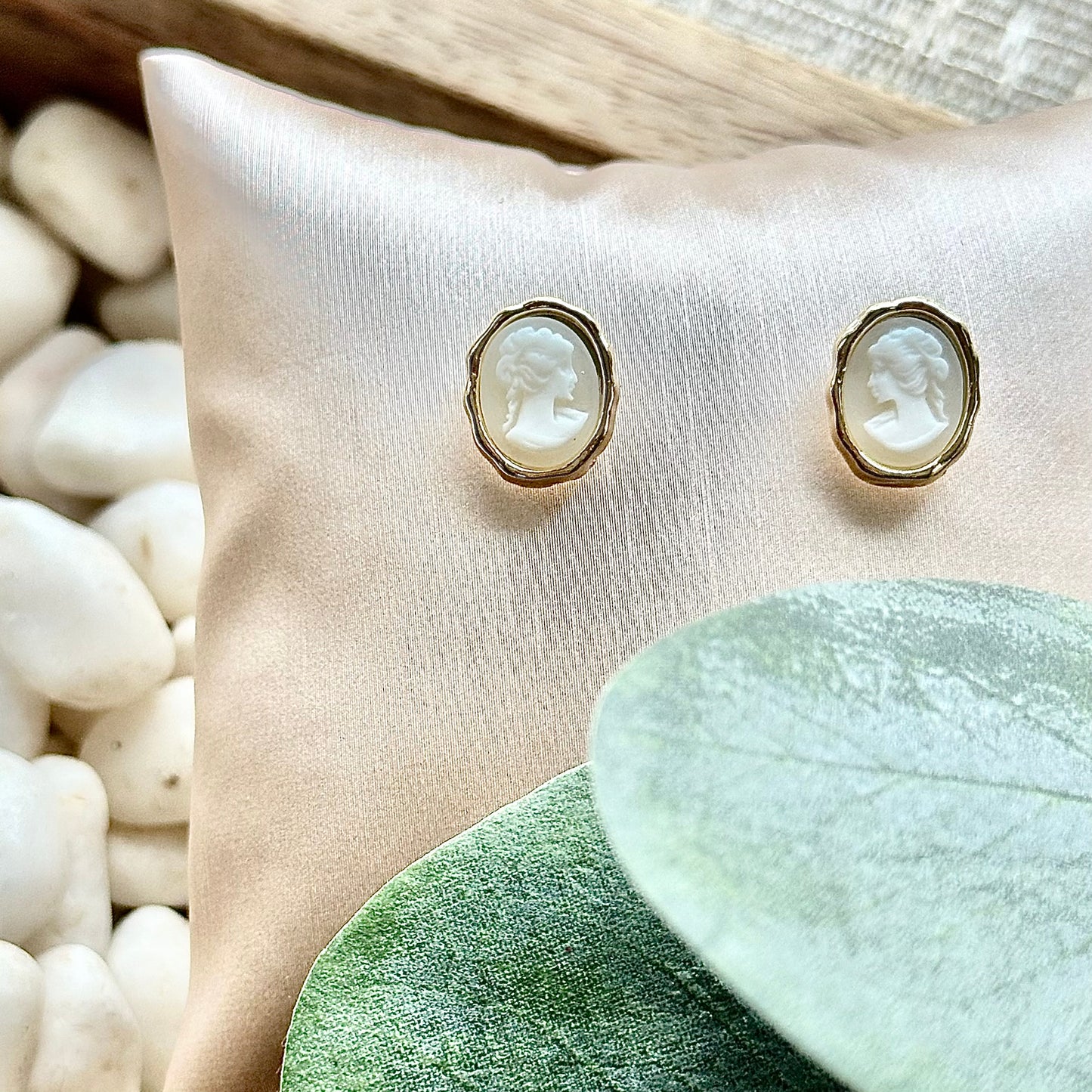 Camila Cameo Earrings