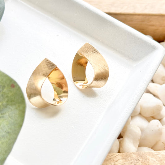Ribbon Teardrop Earrings